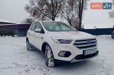 Внедорожник / Кроссовер Ford Kuga 2019 в Чернигове