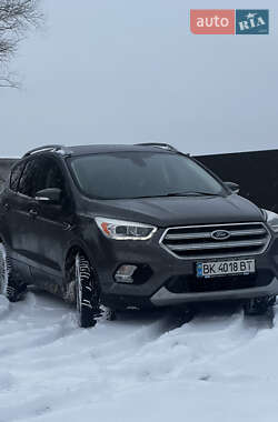 Внедорожник / Кроссовер Ford Kuga 2016 в Киеве