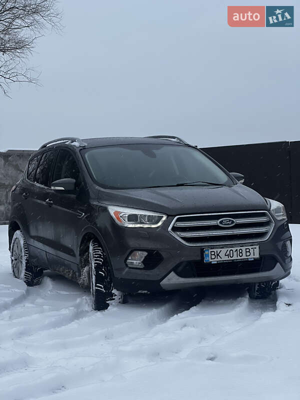 Ford Kuga 2016