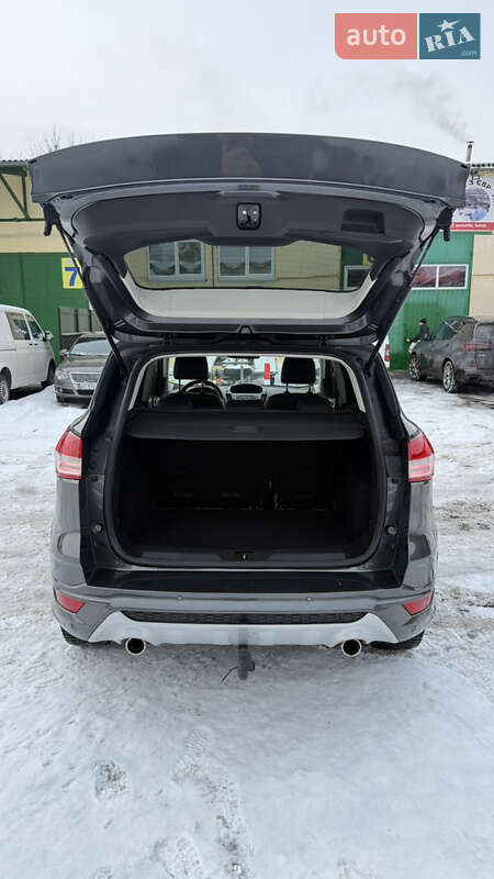 Внедорожник / Кроссовер Ford Kuga 2015 в Луцке