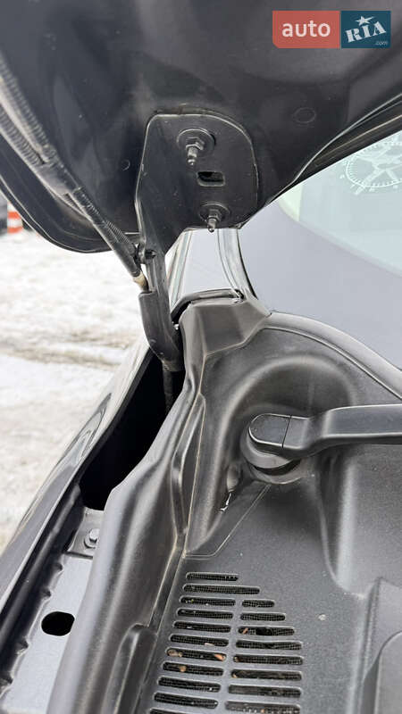 Внедорожник / Кроссовер Ford Kuga 2015 в Луцке