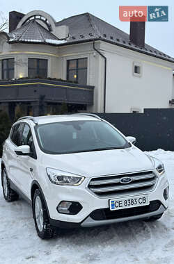 Внедорожник / Кроссовер Ford Kuga 2019 в Черновцах