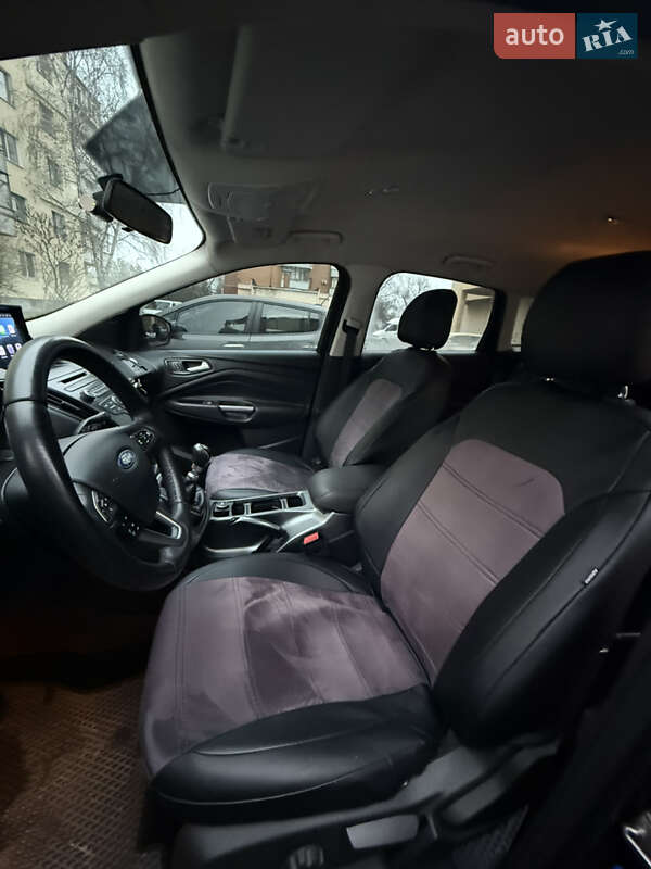 Позашляховик / Кросовер Ford Kuga 2016 в Полтаві