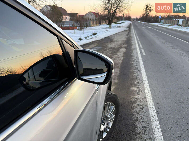 Позашляховик / Кросовер Ford Kuga 2014 в Володимирі