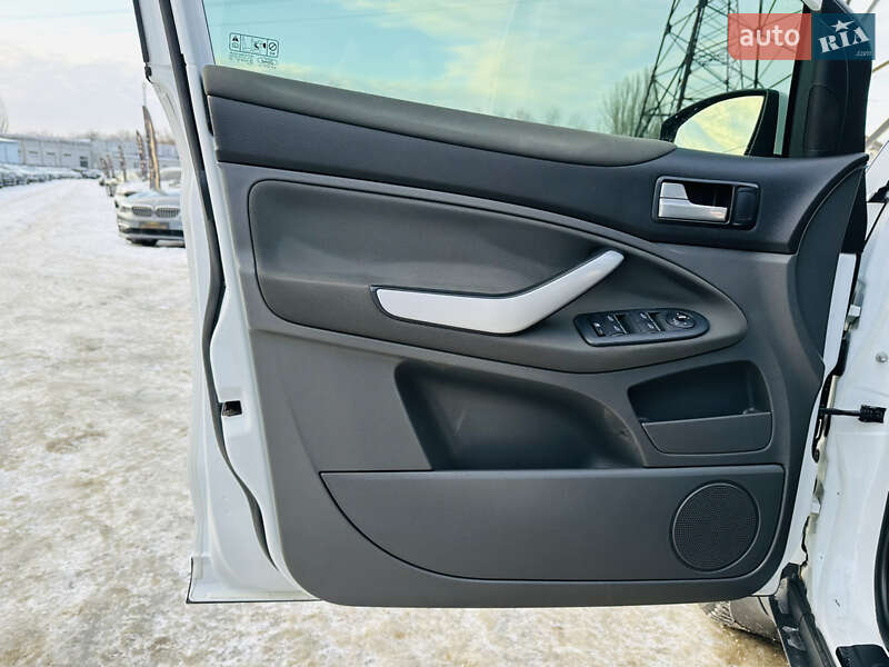 Внедорожник / Кроссовер Ford Kuga 2012 в Харькове фото 15 Внедорожник / Кроссовер Ford Kuga 2012 в Харькове