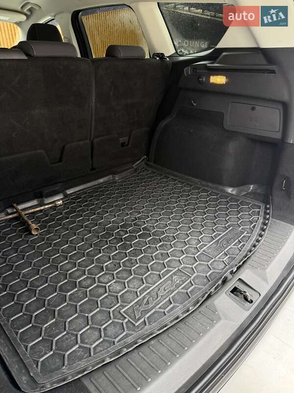 Внедорожник / Кроссовер Ford Kuga 2015 в Сумах фото 12 Внедорожник / Кроссовер Ford Kuga 2015 в Сумах