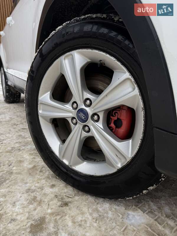 Внедорожник / Кроссовер Ford Kuga 2015 в Сумах фото 6 Внедорожник / Кроссовер Ford Kuga 2015 в Сумах