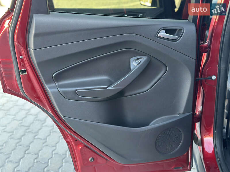 Позашляховик / Кросовер Ford Kuga 2015 в Львові фото 54 Позашляховик / Кросовер Ford Kuga 2015 в Львові