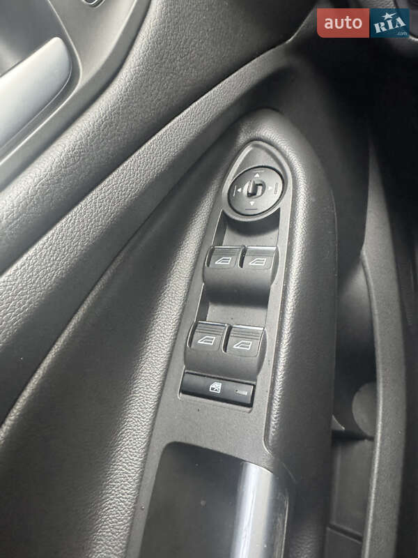 Внедорожник / Кроссовер Ford Kuga 2018 в Харькове