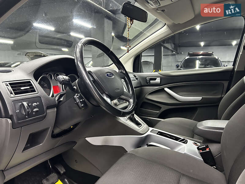 Внедорожник / Кроссовер Ford Kuga 2012 в Черновцах