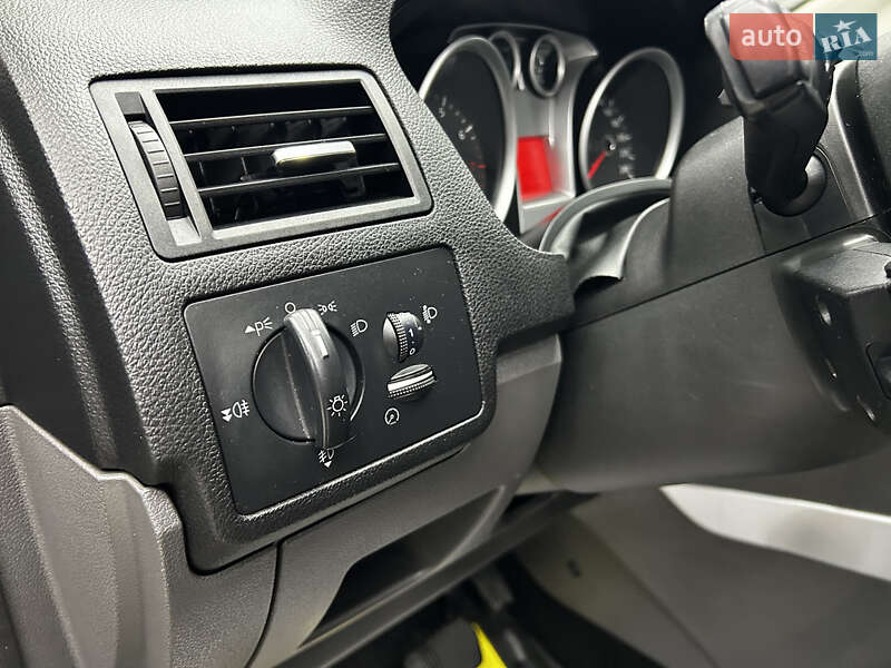 Внедорожник / Кроссовер Ford Kuga 2012 в Черновцах