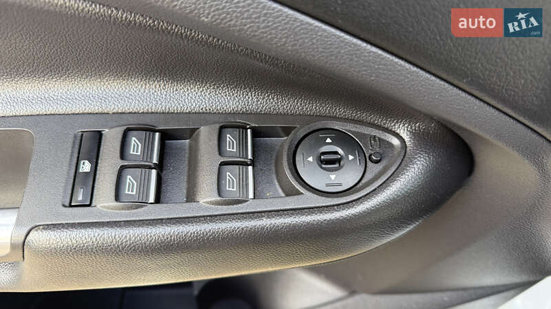 Позашляховик / Кросовер Ford Kuga 2019 в Луцьку