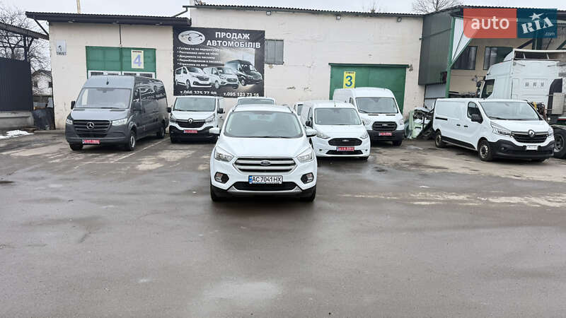Позашляховик / Кросовер Ford Kuga 2019 в Луцьку
