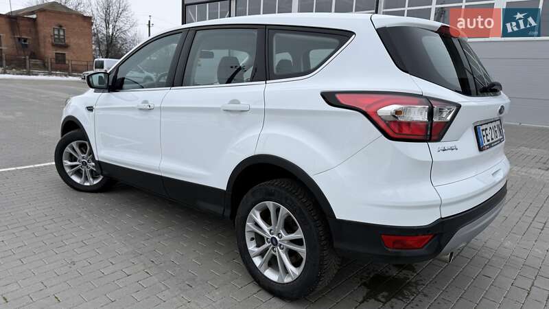 Внедорожник / Кроссовер Ford Kuga 2019 в Бершади