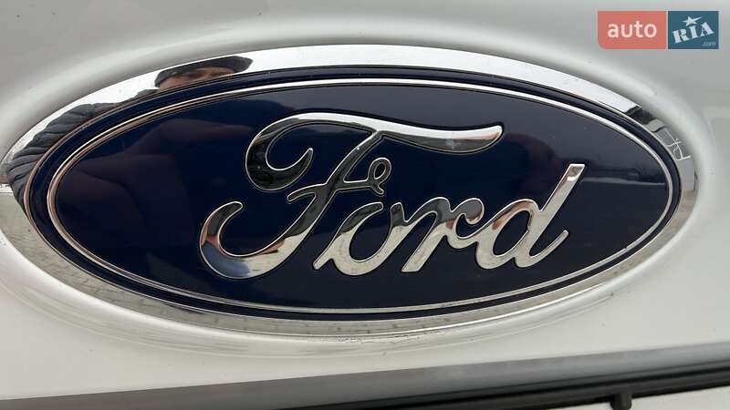 Внедорожник / Кроссовер Ford Kuga 2019 в Бершади