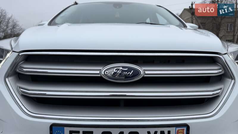 Внедорожник / Кроссовер Ford Kuga 2019 в Бершади