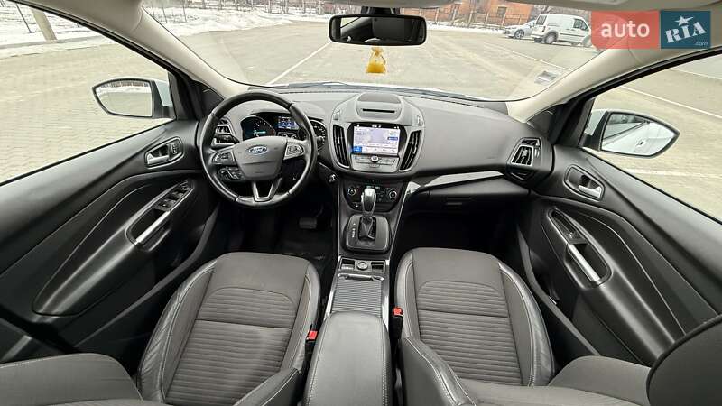 Внедорожник / Кроссовер Ford Kuga 2019 в Бершади