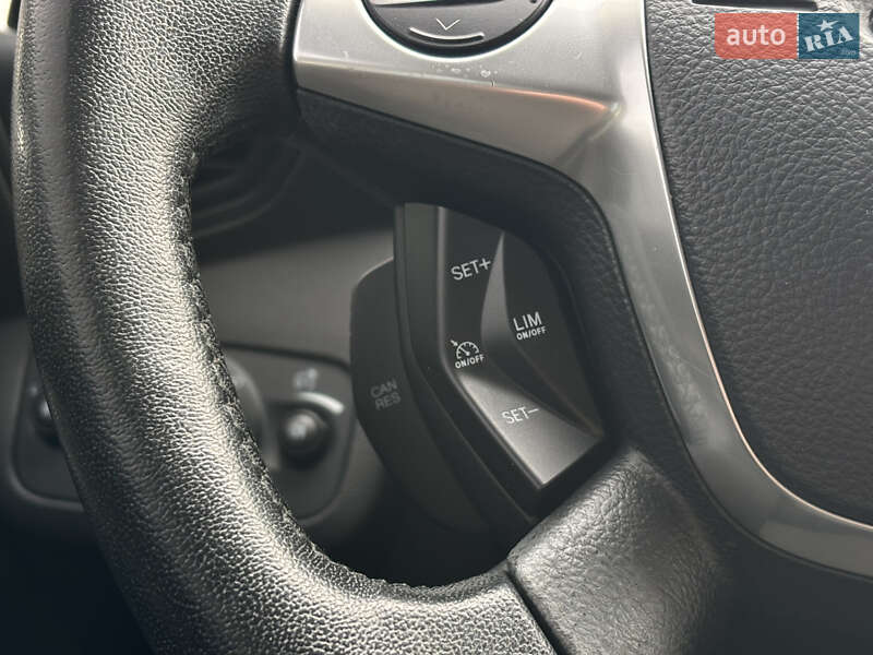 Внедорожник / Кроссовер Ford Kuga 2013 в Киеве