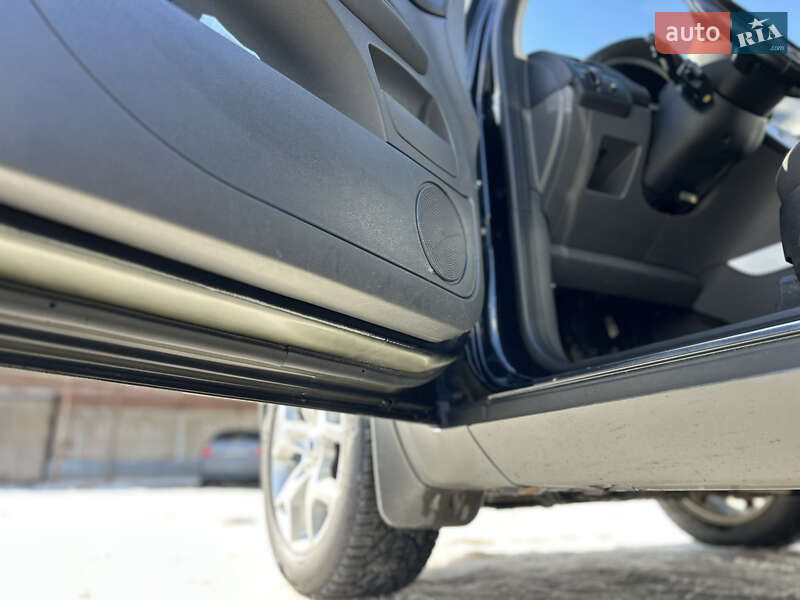 Позашляховик / Кросовер Ford Kuga 2012 в Сумах