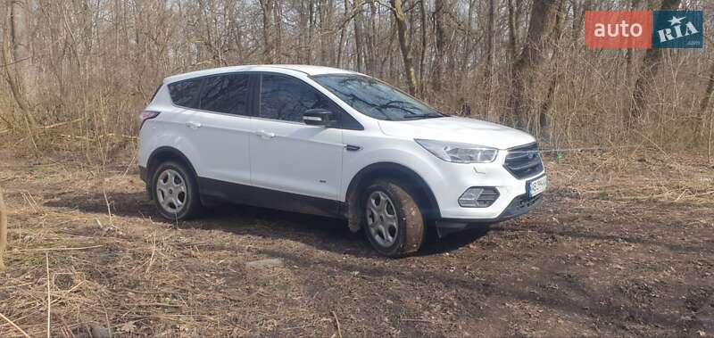 Внедорожник / Кроссовер Ford Kuga 2017 в Виннице фото 4 Внедорожник / Кроссовер Ford Kuga 2017 в Виннице