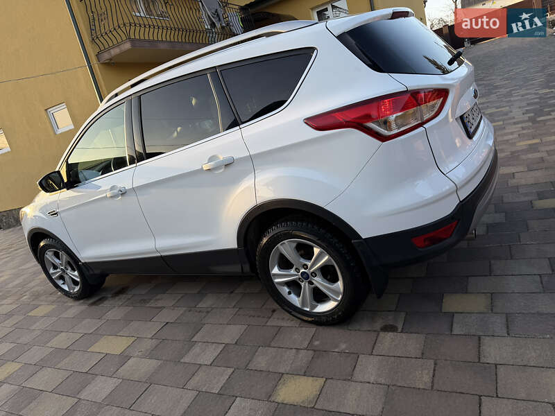 Внедорожник / Кроссовер Ford Kuga 2016 в Городке