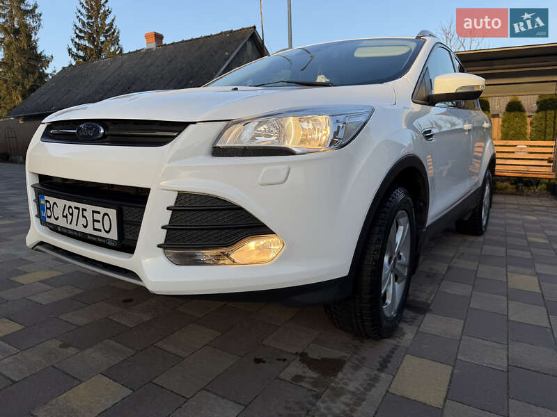 Внедорожник / Кроссовер Ford Kuga 2016 в Городке