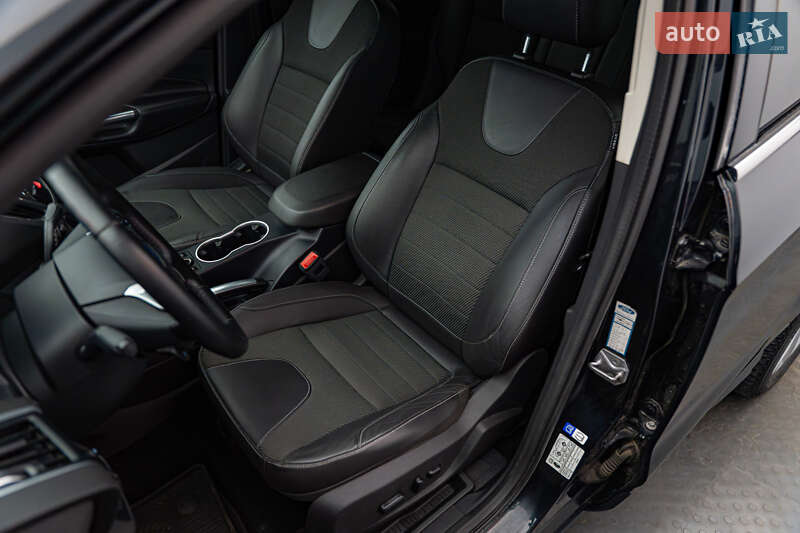 Внедорожник / Кроссовер Ford Kuga 2015 в Киеве