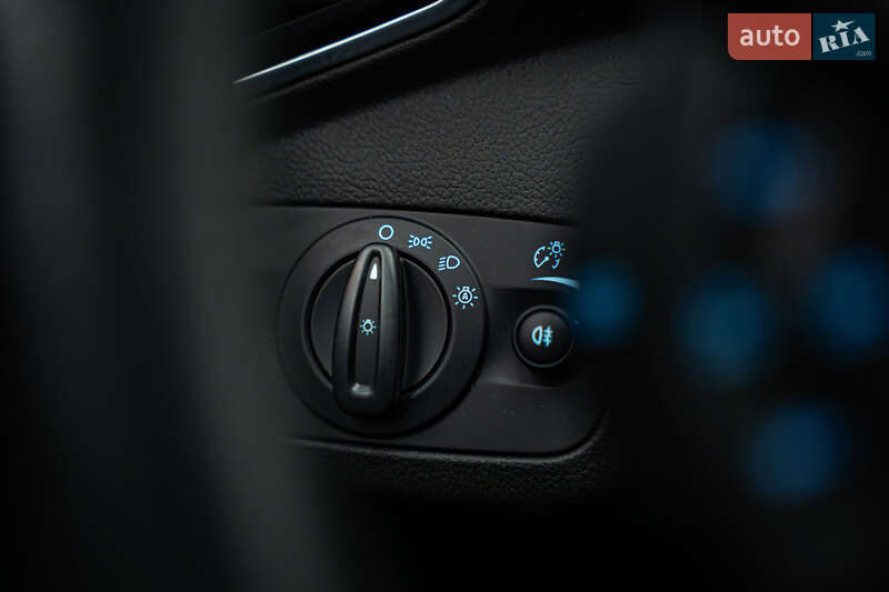 Внедорожник / Кроссовер Ford Kuga 2015 в Киеве