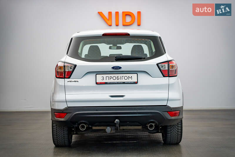 Внедорожник / Кроссовер Ford Kuga 2017 в Киеве