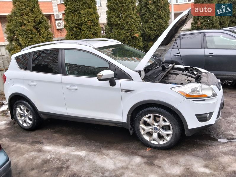 Внедорожник / Кроссовер Ford Kuga 2012 в Киеве