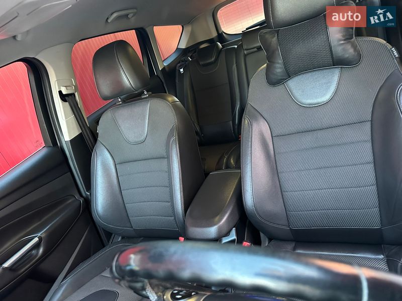 Внедорожник / Кроссовер Ford Kuga 2015 в Львове