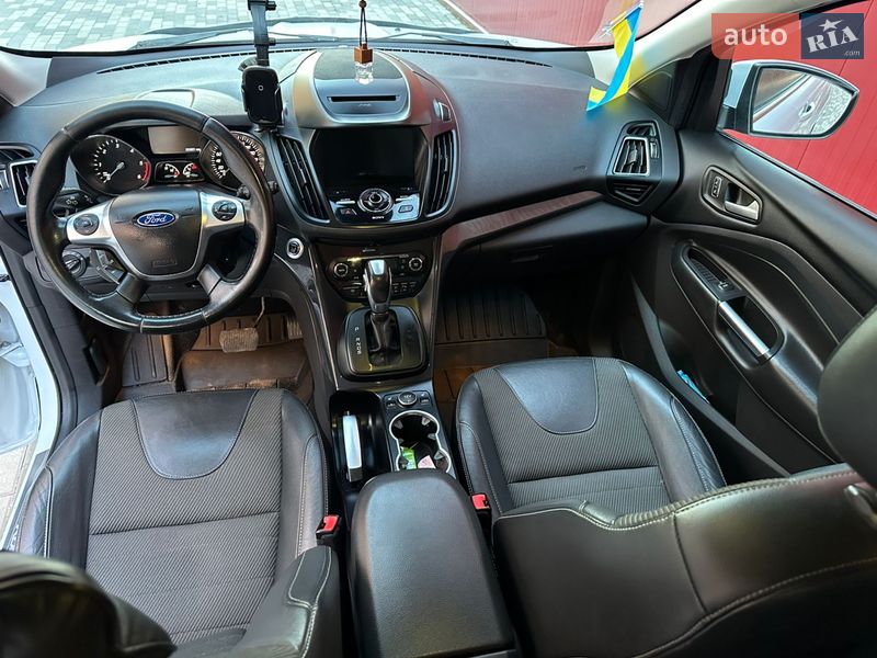 Внедорожник / Кроссовер Ford Kuga 2015 в Львове