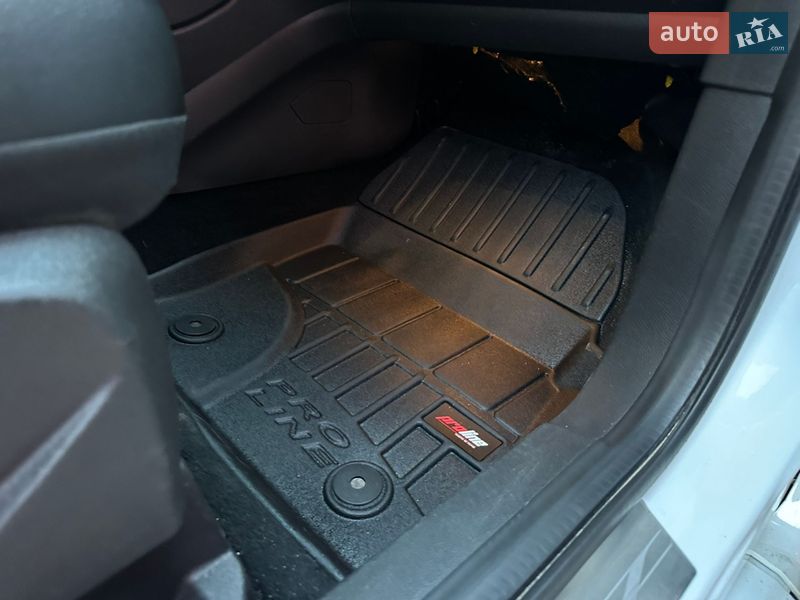 Внедорожник / Кроссовер Ford Kuga 2015 в Львове