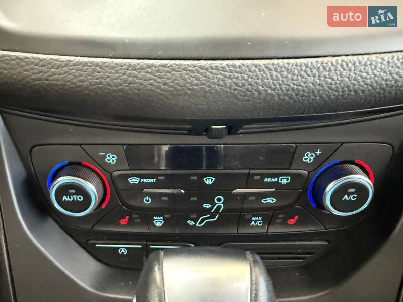 Внедорожник / Кроссовер Ford Kuga 2019 в Киеве