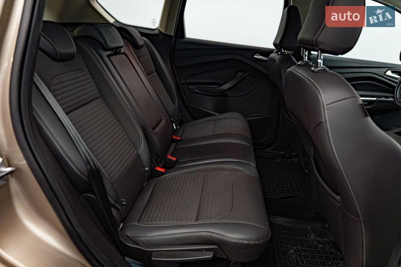 Позашляховик / Кросовер Ford Kuga 2019 в Києві