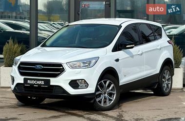 Позашляховик / Кросовер Ford Kuga 2017 в Кременчуці
