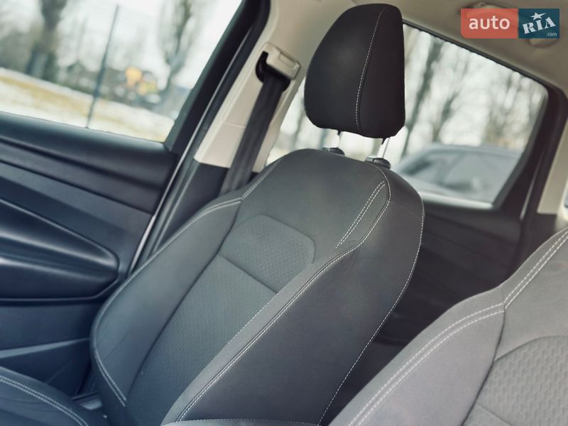 Внедорожник / Кроссовер Ford Kuga 2017 в Кременчуге