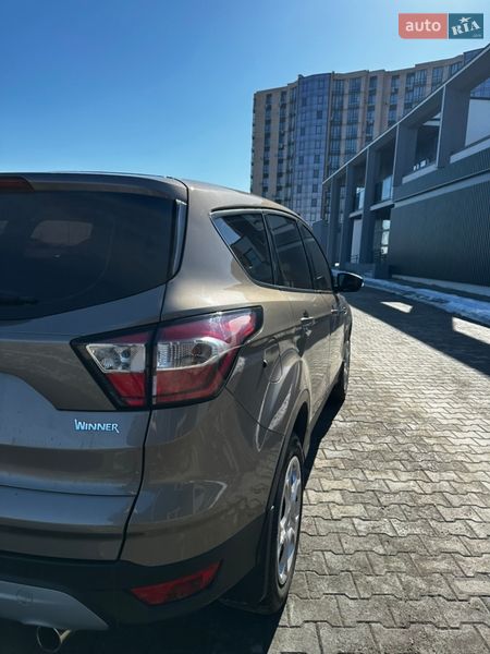 Внедорожник / Кроссовер Ford Kuga 2019 в Черкассах