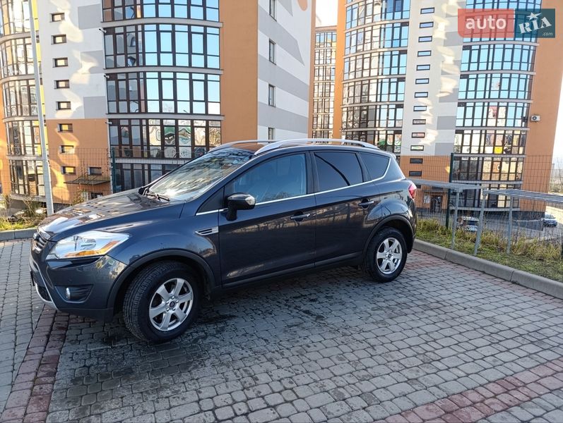 Внедорожник / Кроссовер Ford Kuga 2010 в Ивано-Франковске