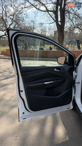 Внедорожник / Кроссовер Ford Kuga 2014 в Черноморске фото 9 Внедорожник / Кроссовер Ford Kuga 2014 в Черноморске