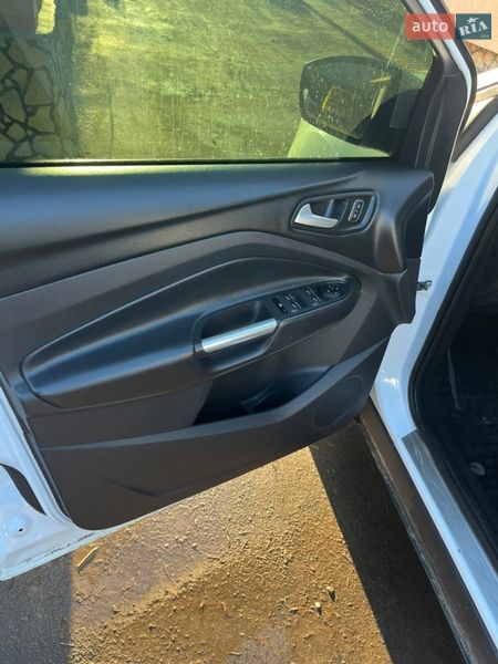 Внедорожник / Кроссовер Ford Kuga 2019 в Виннице