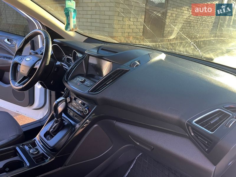 Внедорожник / Кроссовер Ford Kuga 2019 в Виннице