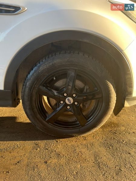 Внедорожник / Кроссовер Ford Kuga 2019 в Виннице