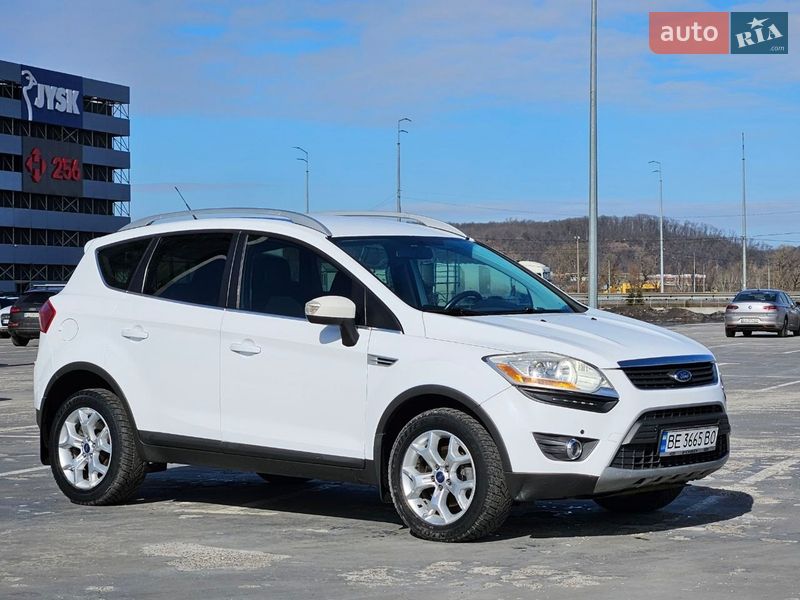 Позашляховик / Кросовер Ford Kuga 2011 в Києві