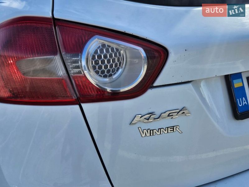 Позашляховик / Кросовер Ford Kuga 2011 в Києві