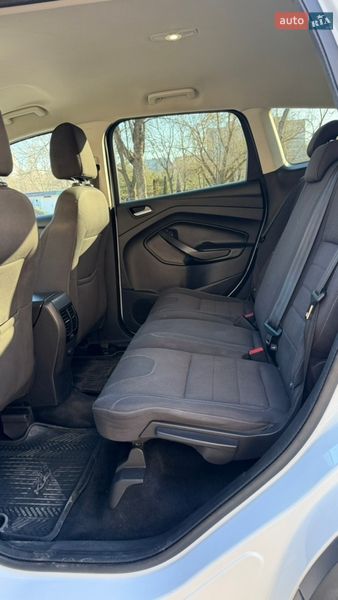 Внедорожник / Кроссовер Ford Kuga 2014 в Черноморске фото 17 Внедорожник / Кроссовер Ford Kuga 2014 в Черноморске