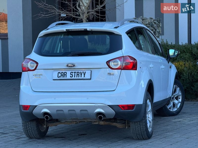 Позашляховик / Кросовер Ford Kuga 2010 в Стрию