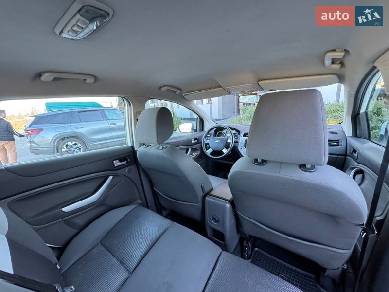 Позашляховик / Кросовер Ford Kuga 2010 в Стрию