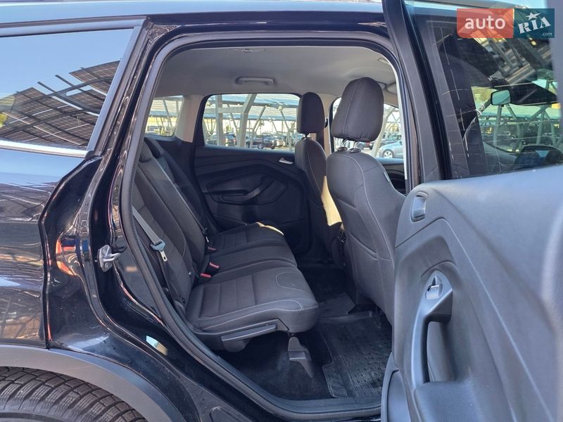 Внедорожник / Кроссовер Ford Kuga 2015 в Львове