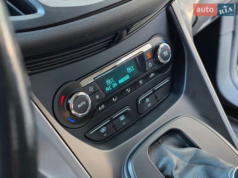 Внедорожник / Кроссовер Ford Kuga 2015 в Львове